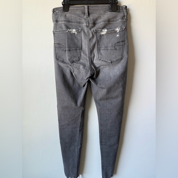 AEO Distressed Gray Women Jeans - Picture 6 of 7